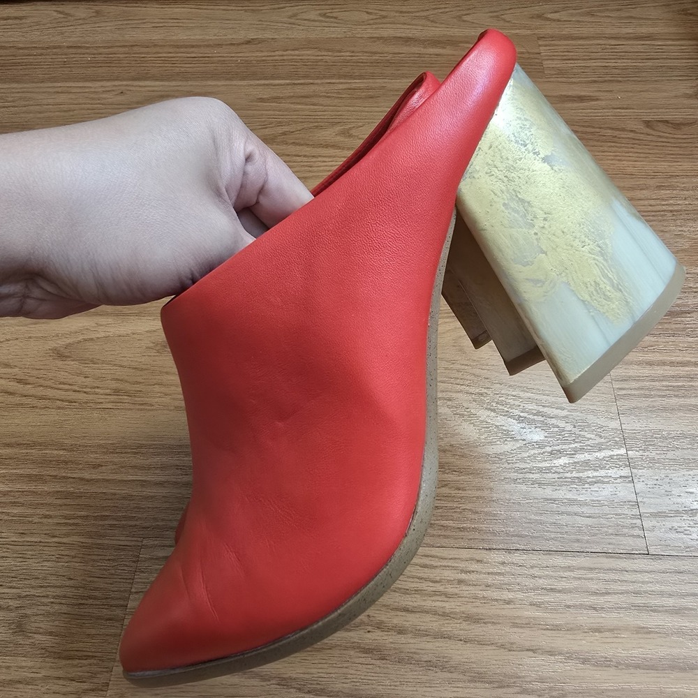 Gianni Bini Women 6.5 US Slip On Mules Red Leather Pointed Toe Gold Chunky Heel